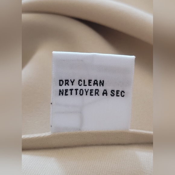 Talbots Petites 100% Silk Button Down Blouse – Size 12 Petite (Fits L Petite) - Picture 6 of 6